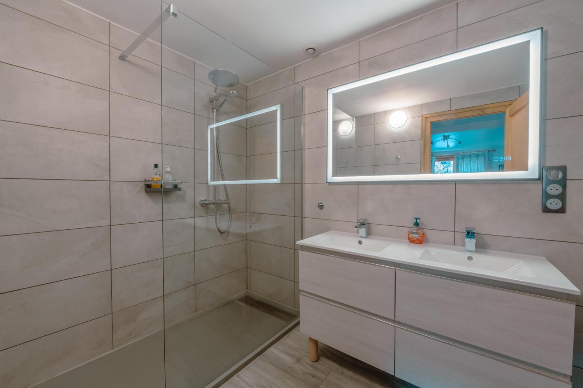 Chalet Muguet Gauche With Hot Tub Sleeps 10 Central มอร์ซีน ภายนอก รูปภาพ