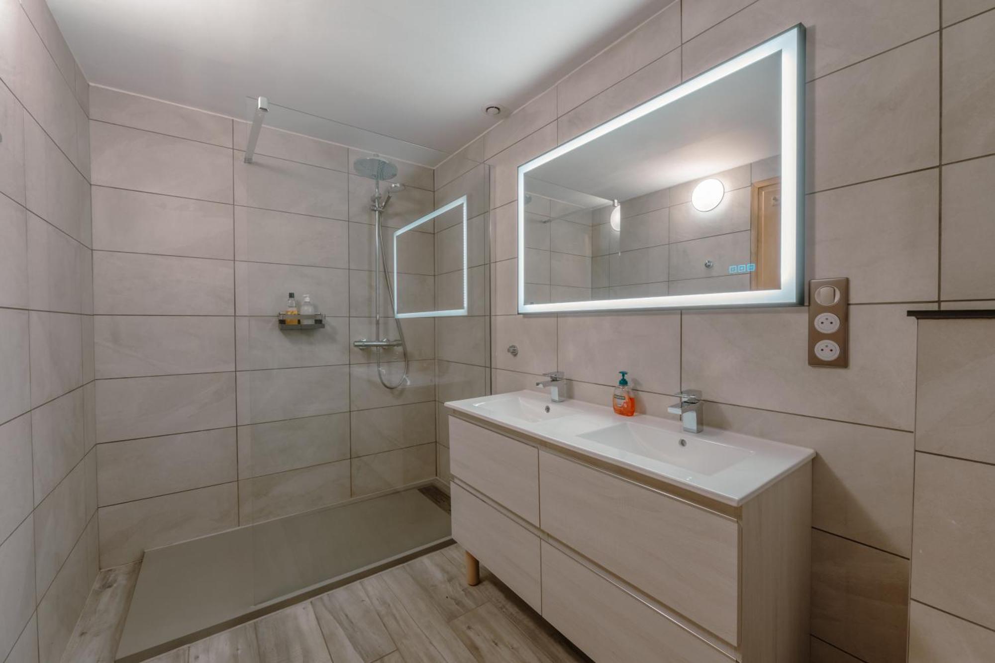 Chalet Muguet Gauche With Hot Tub Sleeps 10 Central มอร์ซีน ภายนอก รูปภาพ